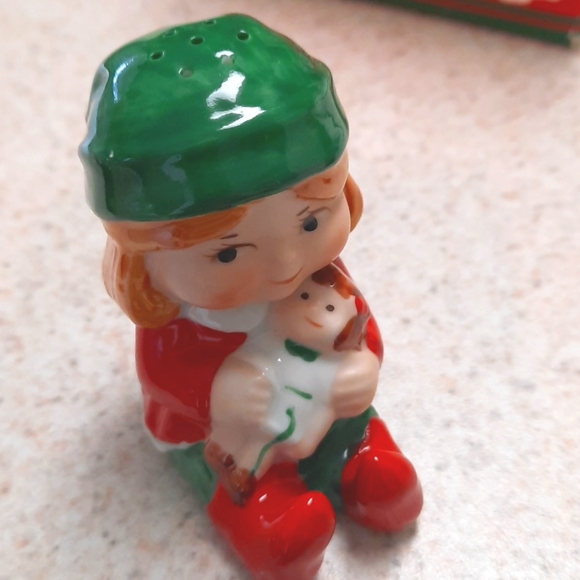 NIB Avon S&P shakers - Picture 6 of 7